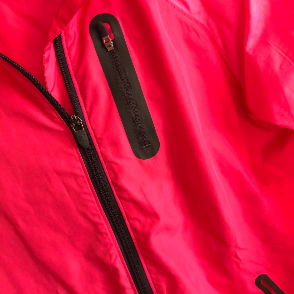 Under Armour Windbreaker